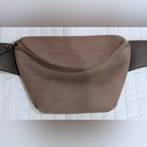 Universal Thread Brown Belt Bag